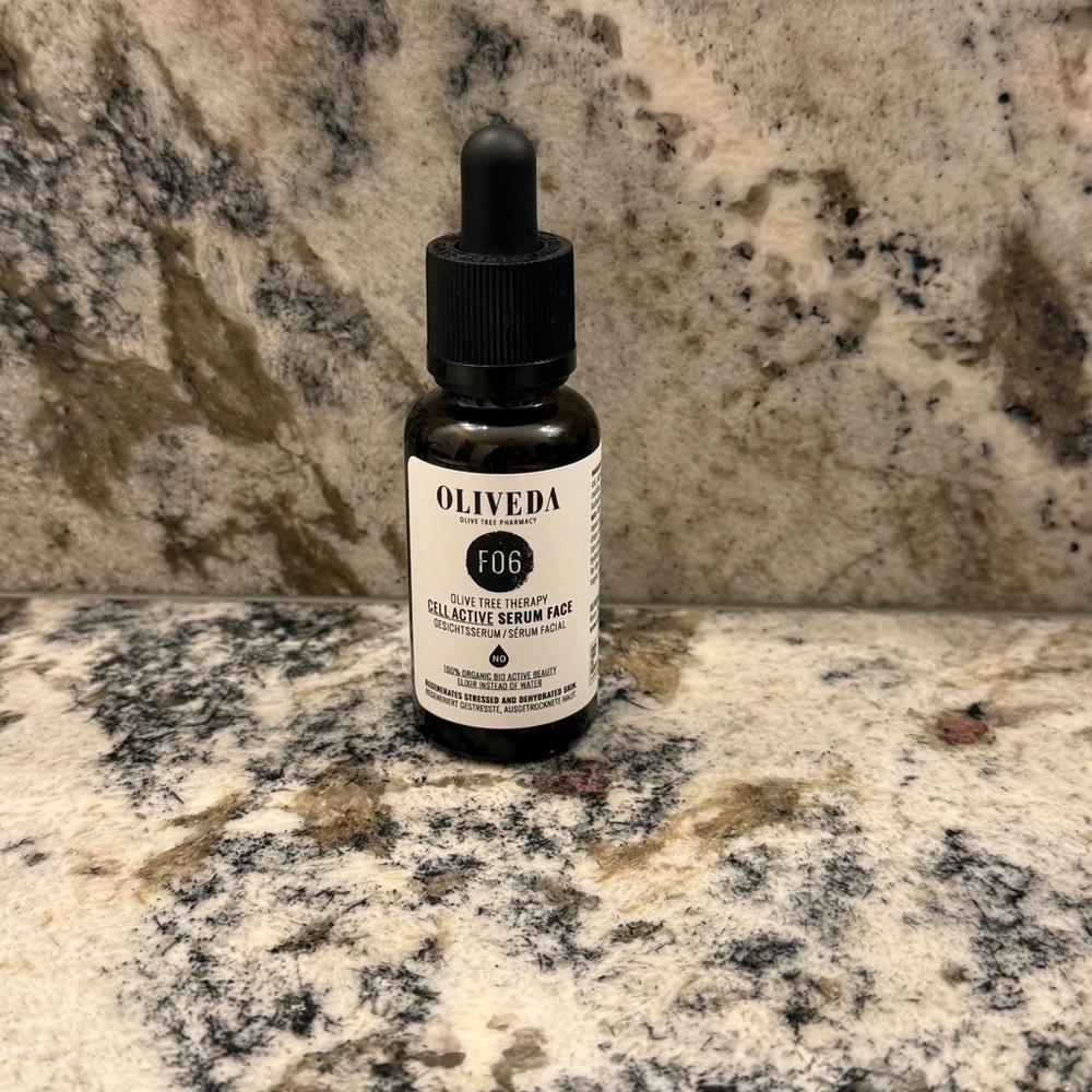 F06 Olive Tree People cell active serum